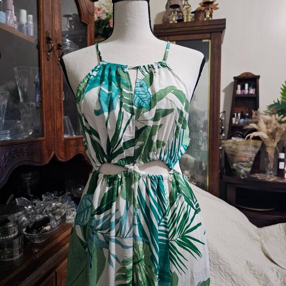 CUPSHE Women's Leafy Cutout Maxi Sleeveless Dress - Picture 2 of 13